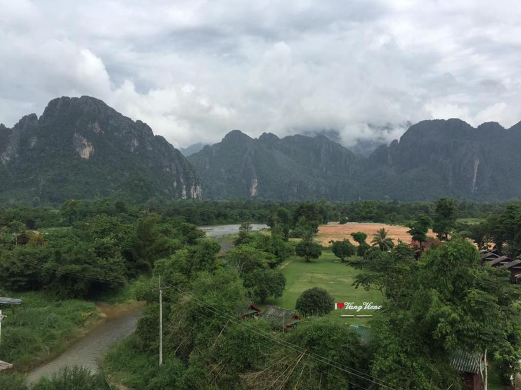 Happy River View Hotel Vang Vieng Eksteriør billede