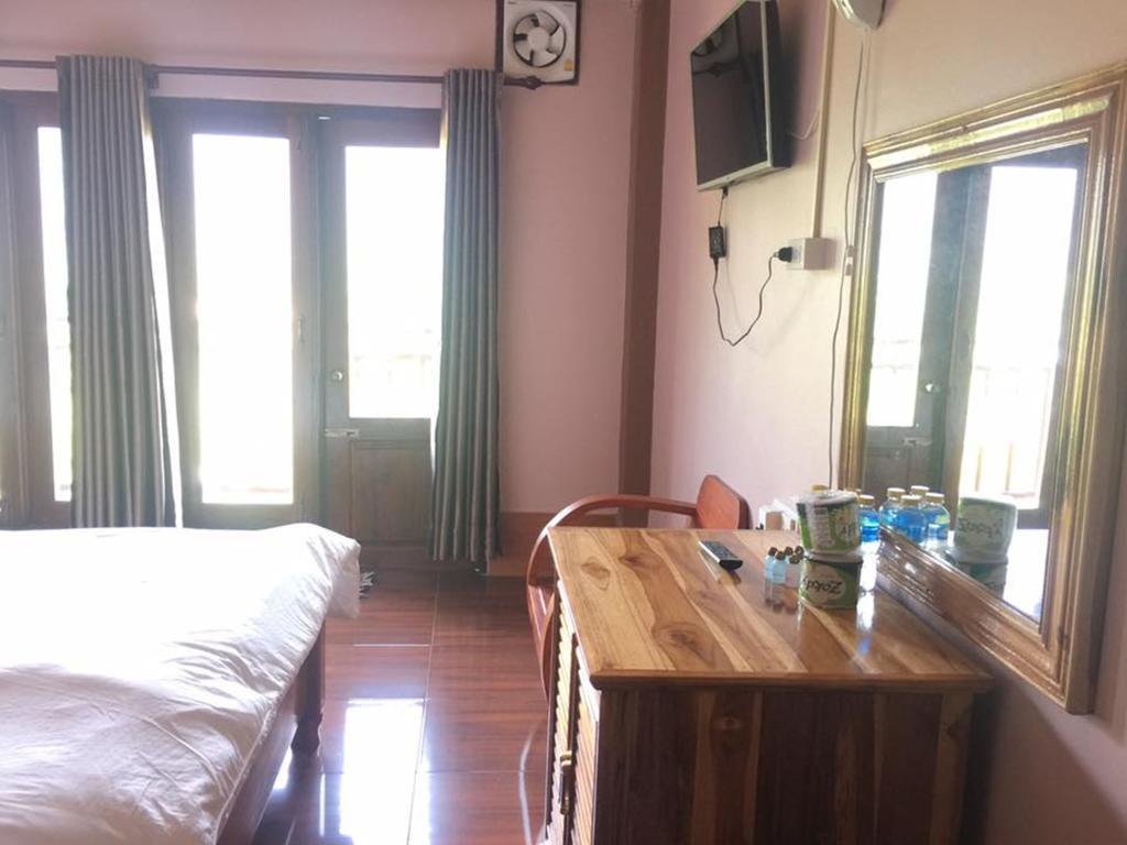 Happy River View Hotel Vang Vieng Eksteriør billede