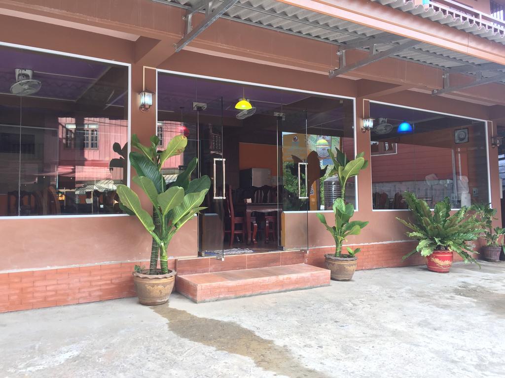 Happy River View Hotel Vang Vieng Eksteriør billede